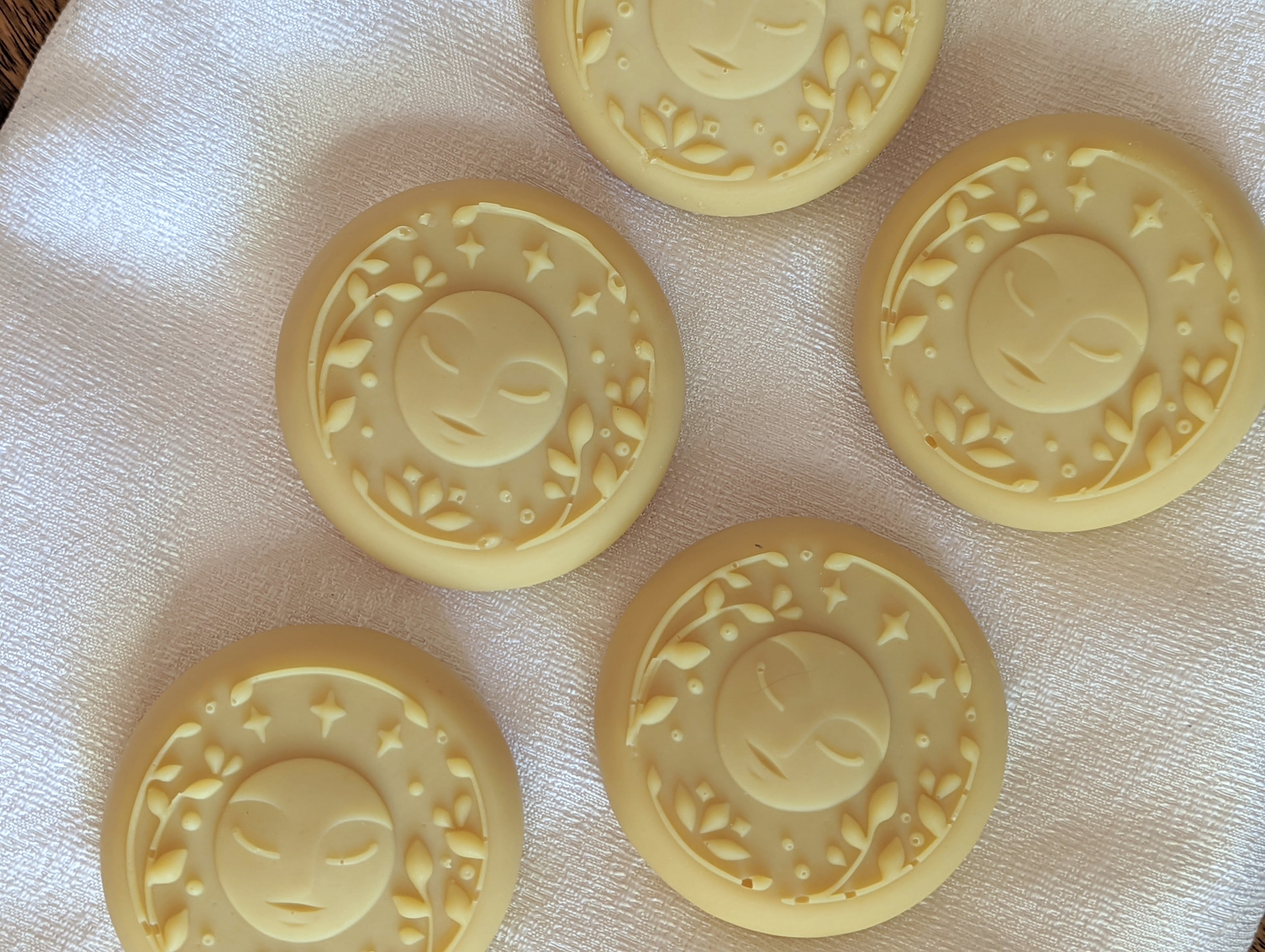 Facial Healing | Natural Soap | Tea tree and Karanja oil