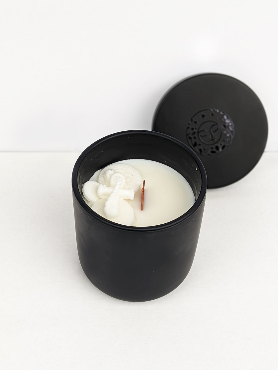 Blackbeard | Coconut &amp; Soy Candle | Non-Toxic